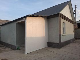 4-комнатный дом (67.00м<sup>2</sup>, 5.00 соток) , Ленская-Маяковского(г. Бишкек)