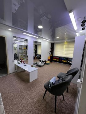 Помещение, Ахунбаева-Шакирова,  площадью 52.00 м<sup>2</sup> (Первомайский район, г. Бишкек)